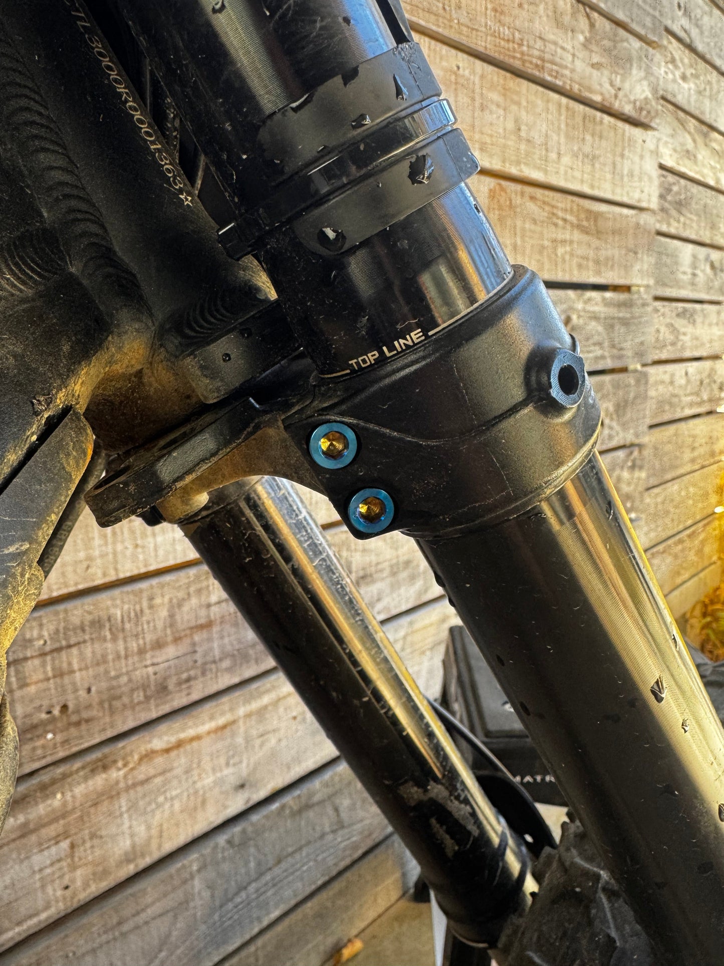 Titanium tripple clamp pinch bolts